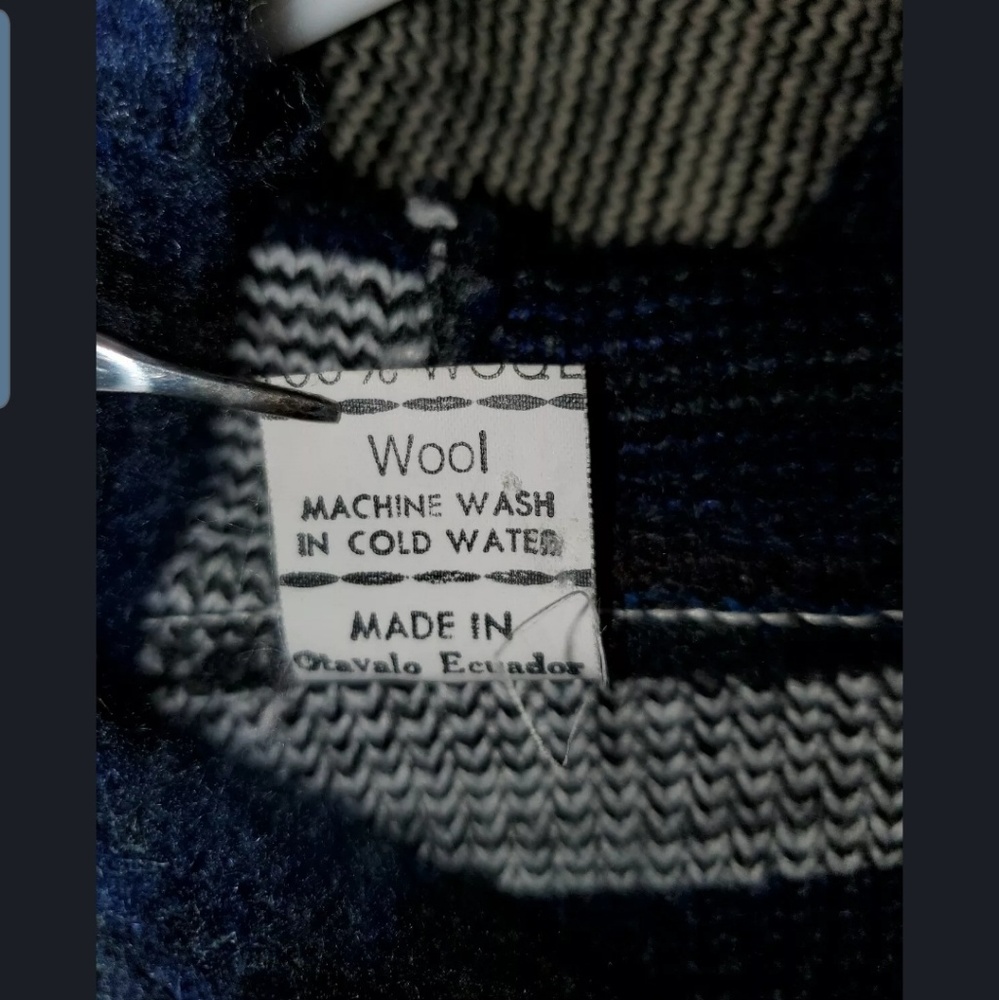Boys Tribal Wool Coat Blue & Black Made In Ecuador Beautifully Made Size M/L - Picture 6 of 6